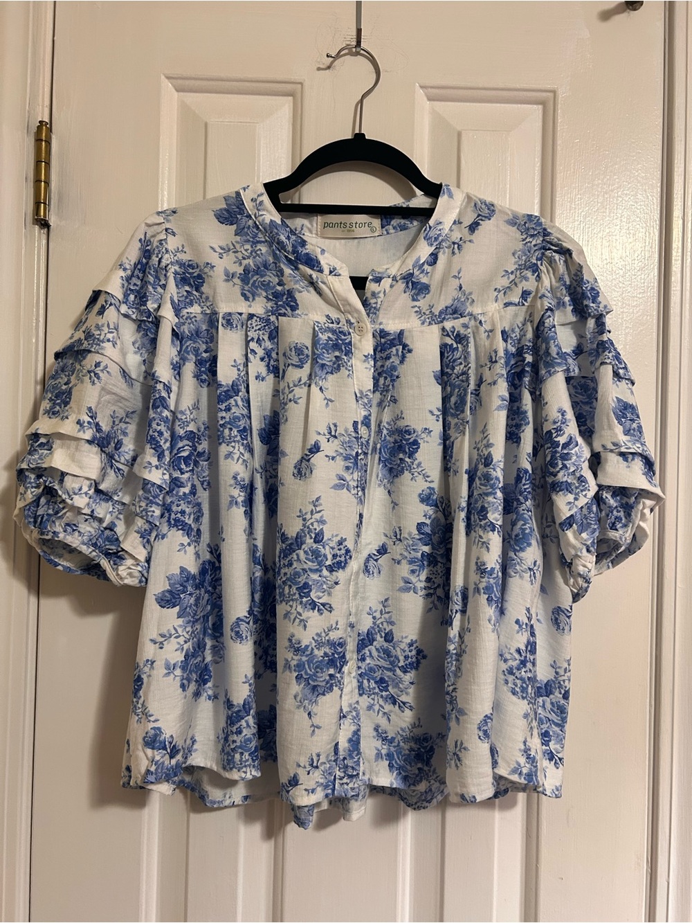 Pant's Store Blue Floral Ruffle Sleeve Women’s Top, Size Large